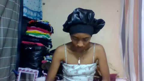 Snapshot of ninaeaa chatting on 05/21/26, 08:10 ninaeaa online show from 05/21/26, 08:10