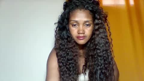 Snapshot of ninah_rise chatting on 09/19/25, 12:50 ninah_rise online show from 09/19/25, 12:50