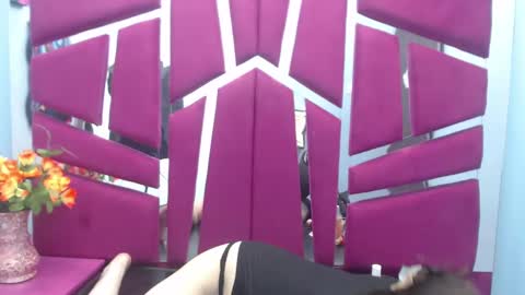 Snapshot of ninahot_ chatting on 03/11/25, 02:54 Nina online show from 03/11/25, 02:54
