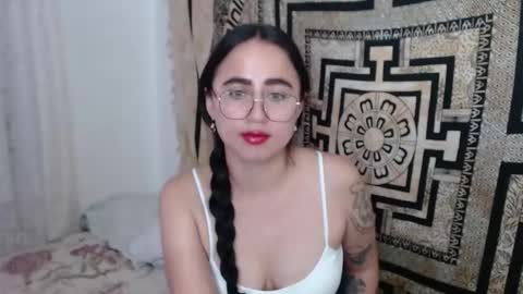 N I N A online show from 01/22/25, 03:18