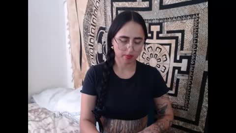 N I N A online show from 01/22/25, 08:06