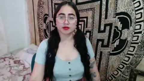 N I N A online show from 09/08/25, 03:00