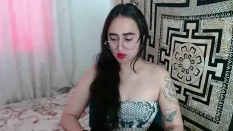 N I N A online show from 10/04/25, 02:59