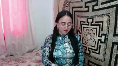 N I N A online show from 10/08/25, 03:09