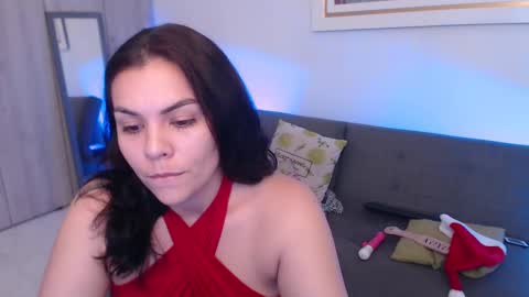 Snapshot of ninaluke chatting on 12/24/24, 07:44 Nina Luke online show from 12/24/24, 07:44