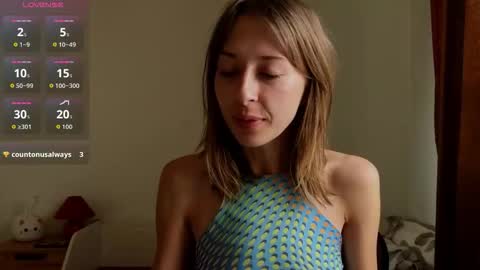 Snapshot of ninanovalicious chatting on 09/15/25, 07:41 NinaNovalicious online show from 09/15/25, 07:41