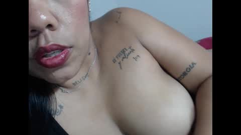 Snapshot of ninapalmer chatting on 12/13/25, 08:04 Ninapalmer online show from 12/13/25, 08:04