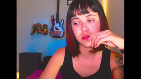 ninapellegrini17 online show from 10/27/25, 12:04