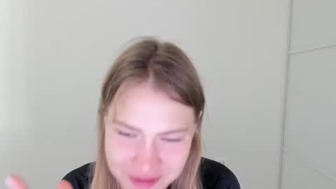 ninarihh online show from 10/03/25, 09:50