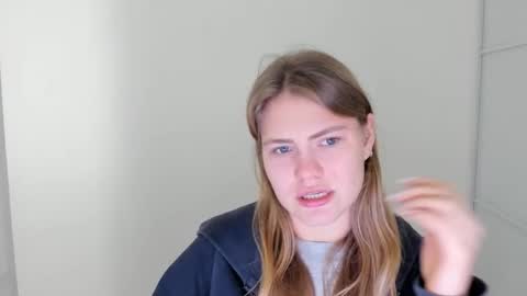 ninarihh online show from 10/24/25, 11:06