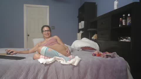 Snapshot of ninas1974 chatting on 12/16/24, 04:55 Ninaru online show from 12/16/24, 04:55