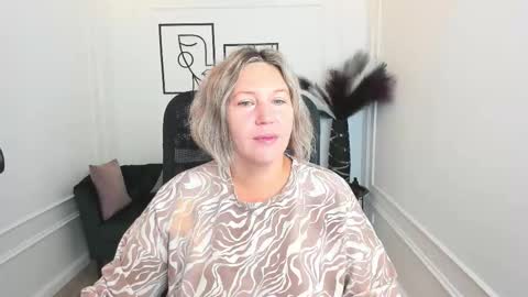 ninastarle online show from 09/28/25, 04:29