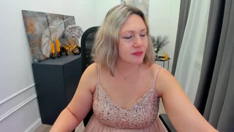 Snapshot of ninastarle chatting on 03/23/26, 04:27 ninastarle online show from 03/23/26, 04:27