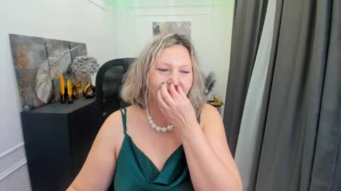 Snapshot of ninastarle chatting on 04/02/26, 04:43 ninastarle online show from 04/02/26, 04:43