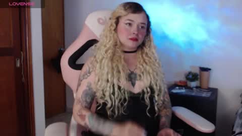 Snapshot of ninaxxstorm chatting on 10/02/25, 05:36 Nina online show from 10/02/25, 05:36