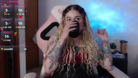 Snapshot of ninaxxstorm chatting on 10/16/25, 11:28 Nina online show from 10/16/25, 11:28