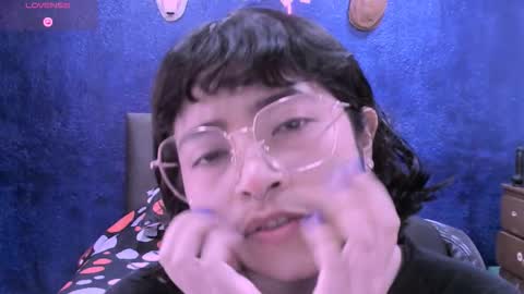 Nina online show from 11/19/25, 01:00