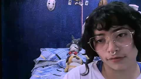 Snapshot of ninayellow chatting on 02/11/26, 12:43 Nina online show from 02/11/26, 12:43