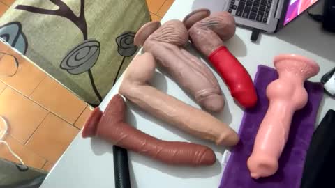 Snapshot of ninfo_puta chatting on 11/20/25, 10:48 Ninfo Puta online show from 11/20/25, 10:48