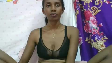 Snapshot of ninie246746 chatting on 03/22/26, 08:45 ninie246746 online show from 03/22/26, 08:45