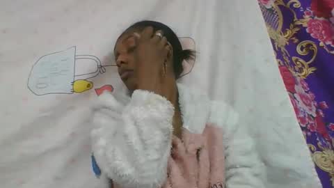 Snapshot of ninie246746 chatting on 03/25/26, 07:25 ninie246746 online show from 03/25/26, 07:25