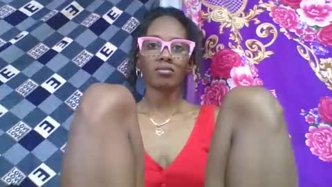Snapshot of ninie246746 chatting on 04/17/26, 06:44 ninie246746 online show from 04/17/26, 06:44