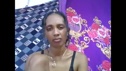 Snapshot of ninie246746 chatting on 04/20/26, 06:53 ninie246746 online show from 04/20/26, 06:53