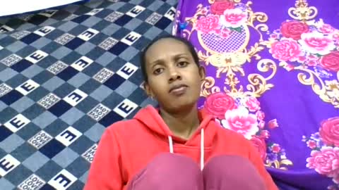 ninie246746 online show from 07/05/26, 05:58