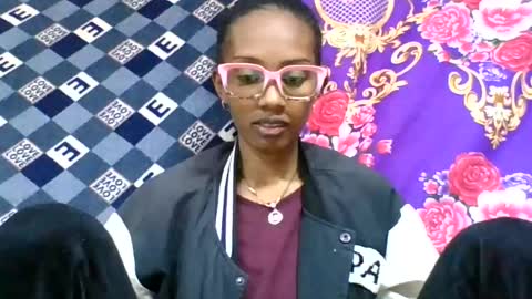 ninie246746 online show from 07/15/26, 05:56