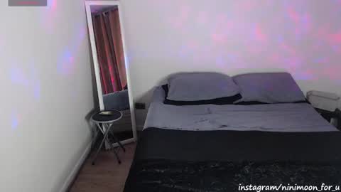 Ninimoon online show from 12/23/24, 05:49