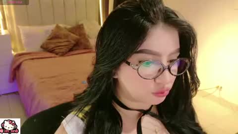 Nina online show from 06/19/26, 01:48