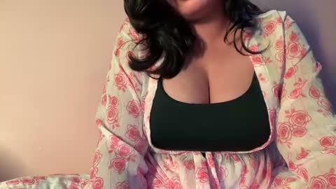 Snapshot of nira_ishq chatting on 06/13/26, 12:47 nira_ishq online show from 06/13/26, 12:47