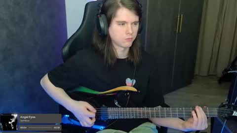 Snapshot of nitroshade chatting on 02/17/25, 03:15 nitroshade online show from 02/17/25, 03:15