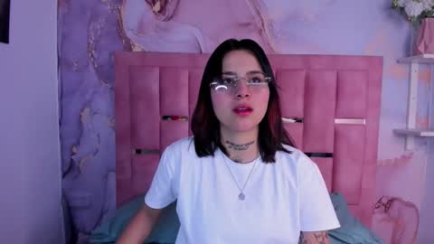 Nixie online show from 09/19/25, 03:19