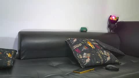 Nicolas Muscle online show from 01/18/25, 04:48
