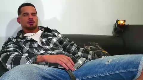 Nicolas Muscle online show from 01/20/25, 04:43