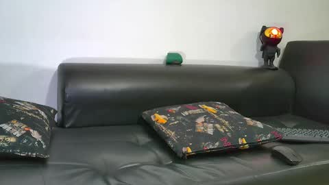Nicolas Muscle online show from 02/06/25, 04:53
