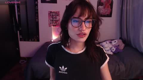 Snapshot of nixxie_ chatting on 10/06/25, 01:14 Nixxie online show from 10/06/25, 01:14