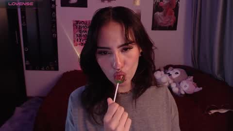 Snapshot of nixxie_ chatting on 10/21/25, 01:39 Nixxie online show from 10/21/25, 01:39