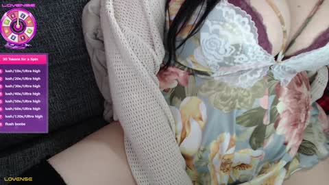 Snapshot of nizico chatting on 12/12/24, 10:31 nizico online show from 12/12/24, 10:31