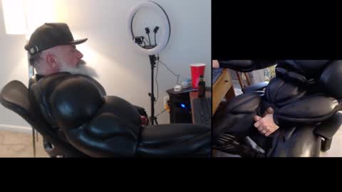 Snapshot of njdbear chatting on 02/06/25, 08:56 Don online show from 02/06/25, 08:56