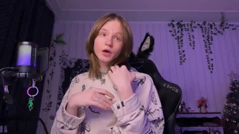 Snapshot of nloraaa chatting on 12/23/24, 01:24 Tears Lora online show from 12/23/24, 01:24