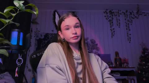 Snapshot of nloraaa chatting on 02/19/25, 05:27 Tears Lora online show from 02/19/25, 05:27