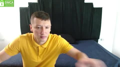 Emma - Mike online show from 01/01/25, 09:41