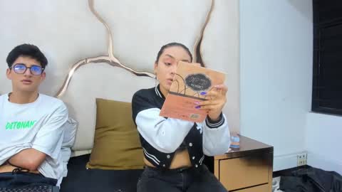 Snapshot of noa_arez chatting on 10/12/25, 01:59 NoaandArez online show from 10/12/25, 01:59