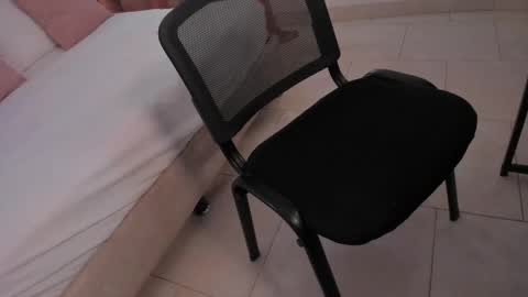 Noa online show from 11/06/25, 04:13