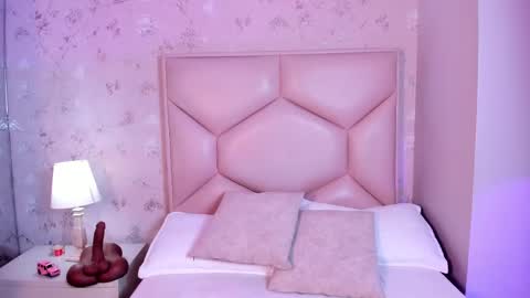   ambarsulliva  online show from 10/14/25, 11:33