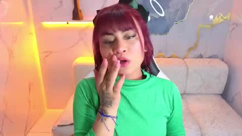 Noa  online show from 11/11/25, 12:38