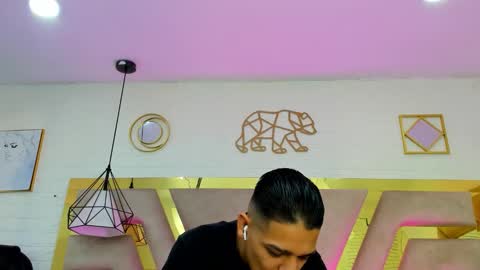 Snapshot of noah_and_kim69 chatting on 03/13/26, 12:23 Zoe online show from 03/13/26, 12:23
