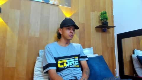 Noah Blake online show from 09/19/25, 02:35